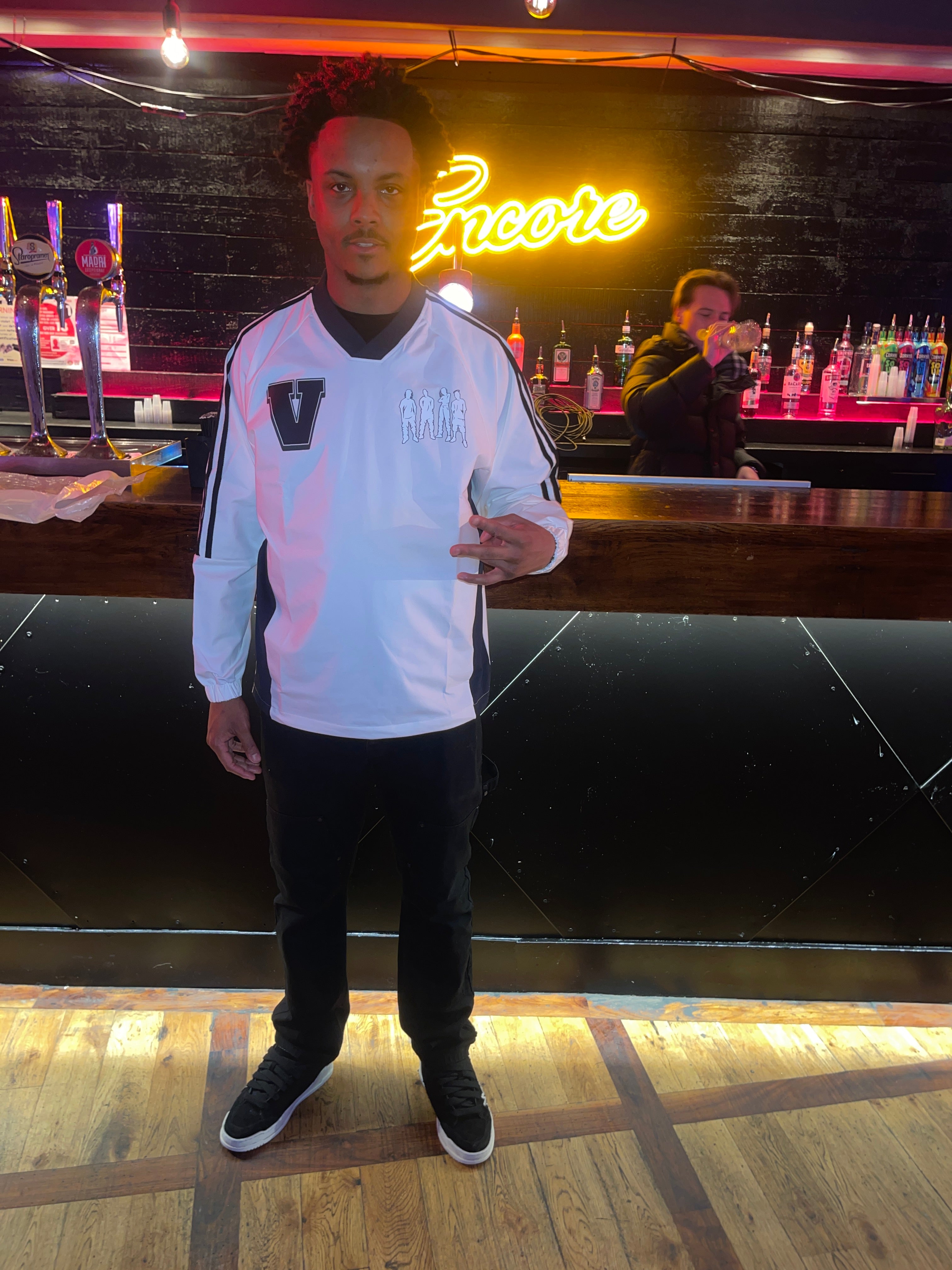 Mens Long-Sleeve Jersey T-Shirt